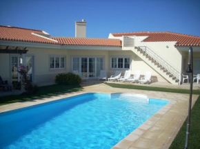 Luxury 6 Bedroom Oceanfront Vila - Sleeps 20 Guests